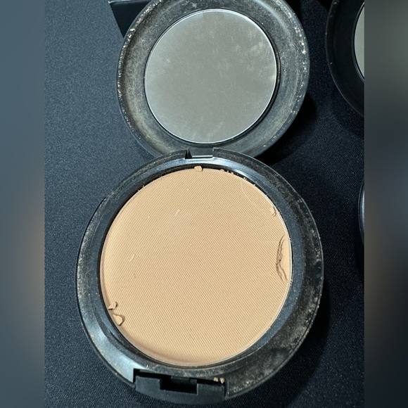 NWT MAC Studio Fix Powder Plus Foundation Makeup - Picture 3 of 7